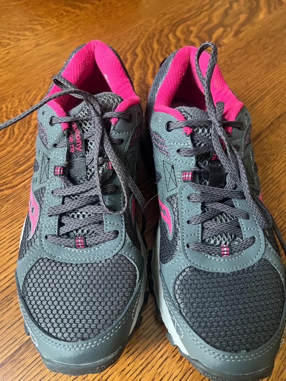 Saucony  Raptor TR Tennis shoes, size 9.5